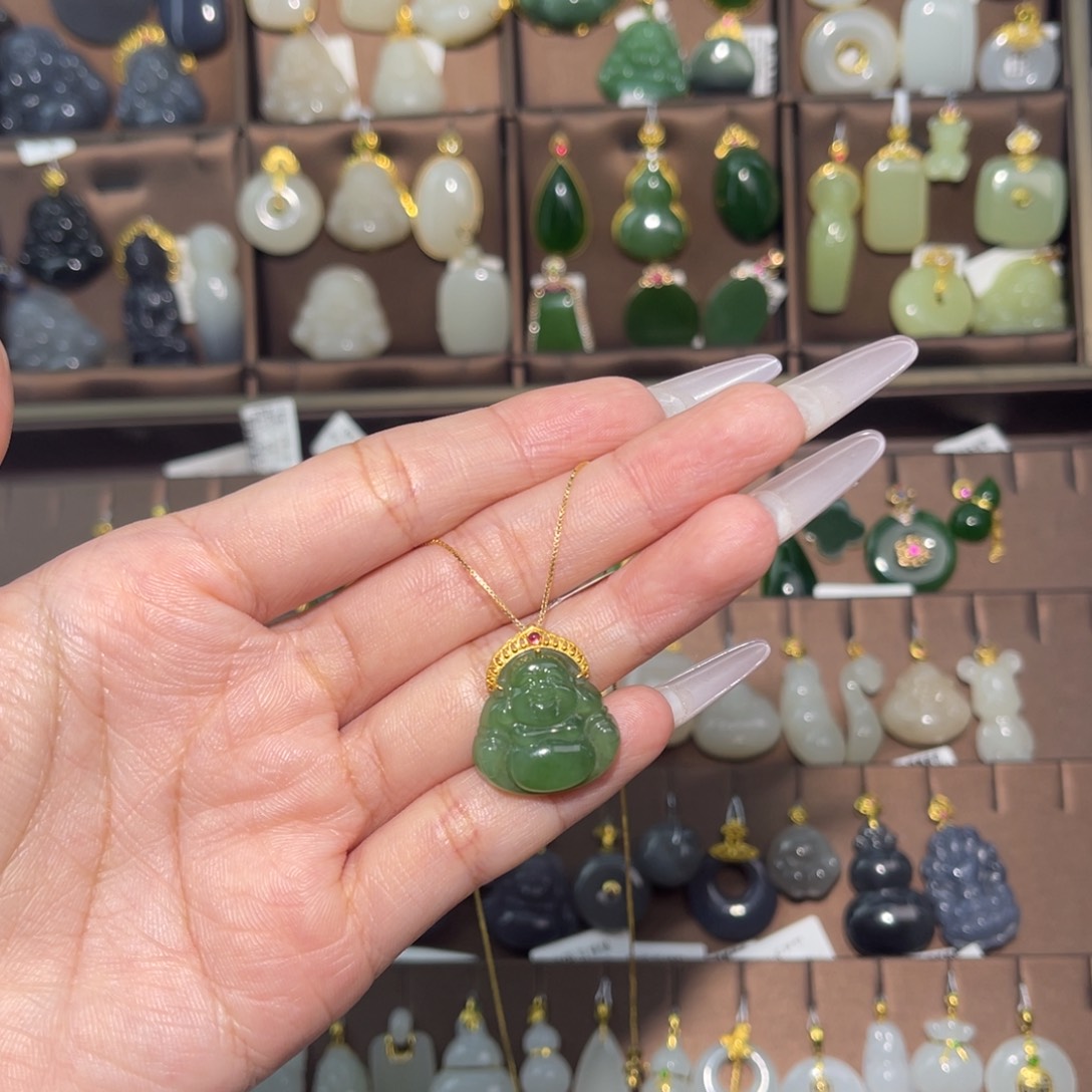 和田玉18K金镶嵌吊坠(赠链)