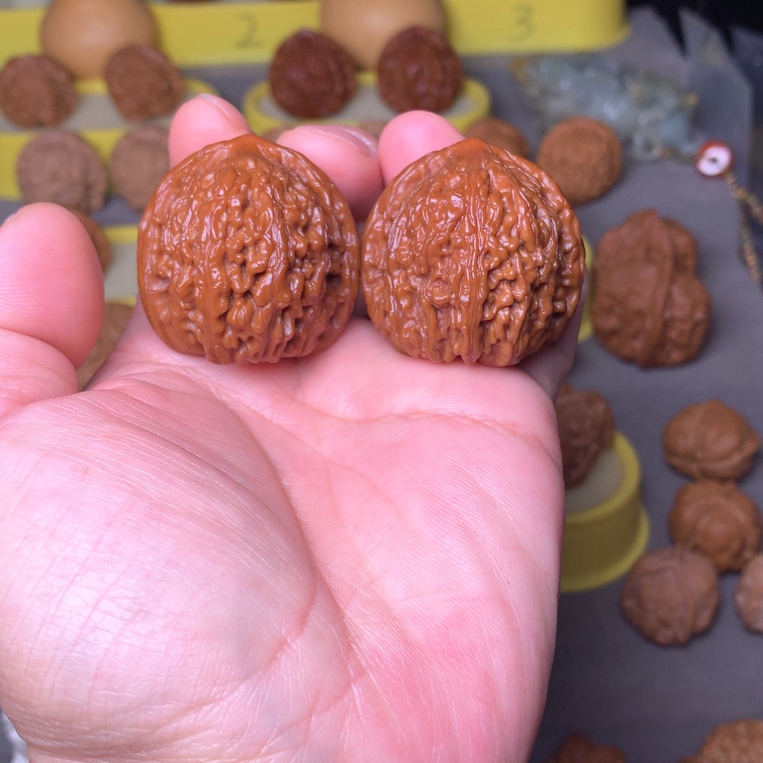 文玩核桃吊坠原树火麒麟