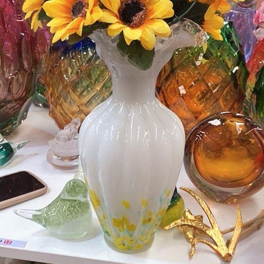 琉璃花瓶高28厘米宽5厘米