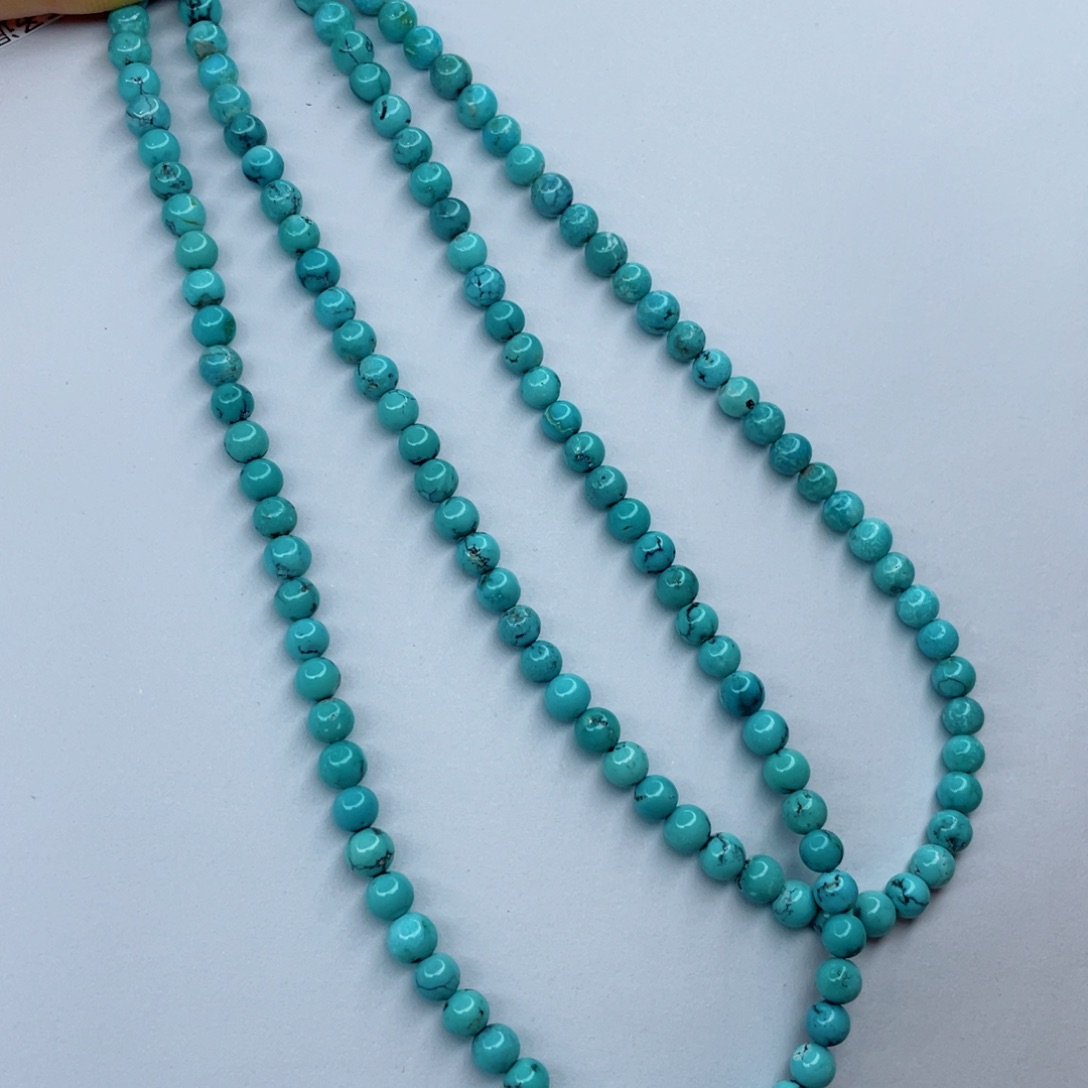 绿松石颈饰未镶嵌