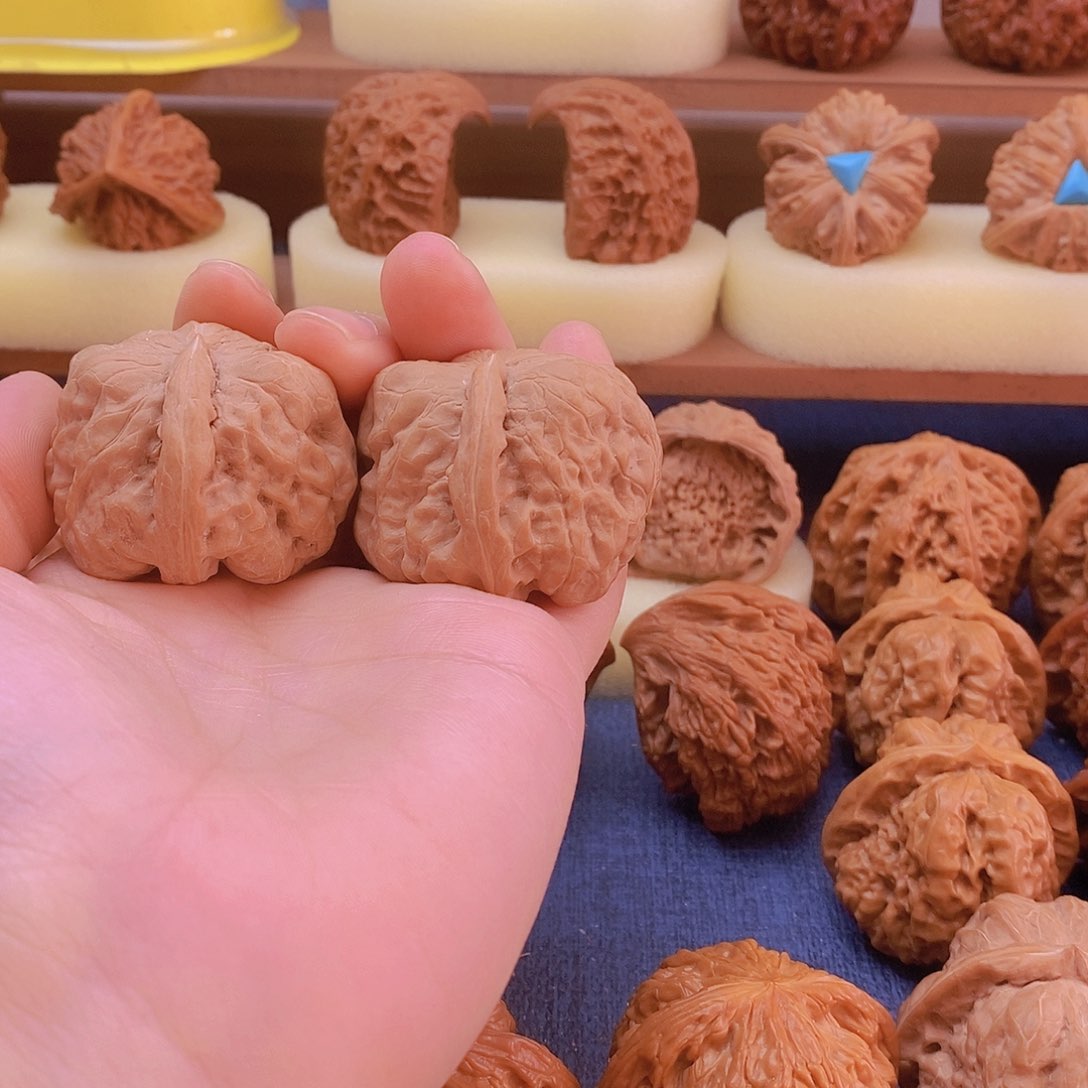 一帆风顺蛤蟆头文玩核桃白茬