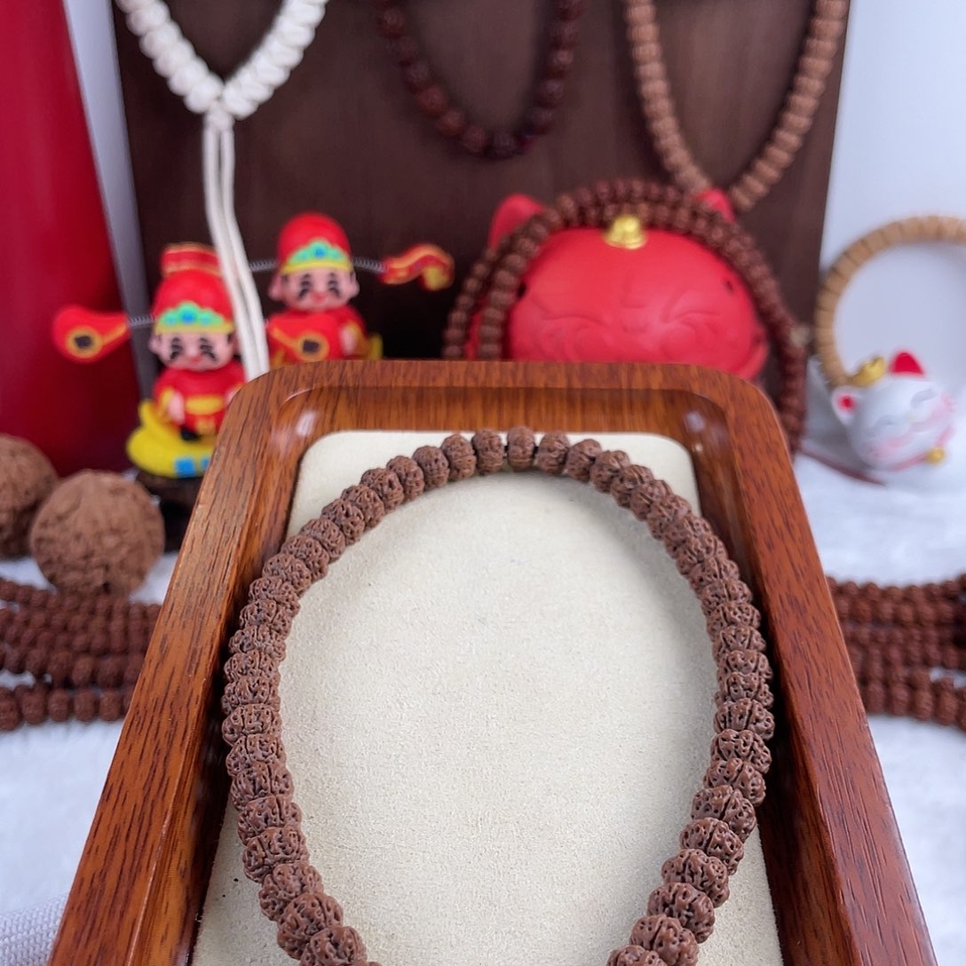 【闪购商品】金刚菩提手串用****8凹底