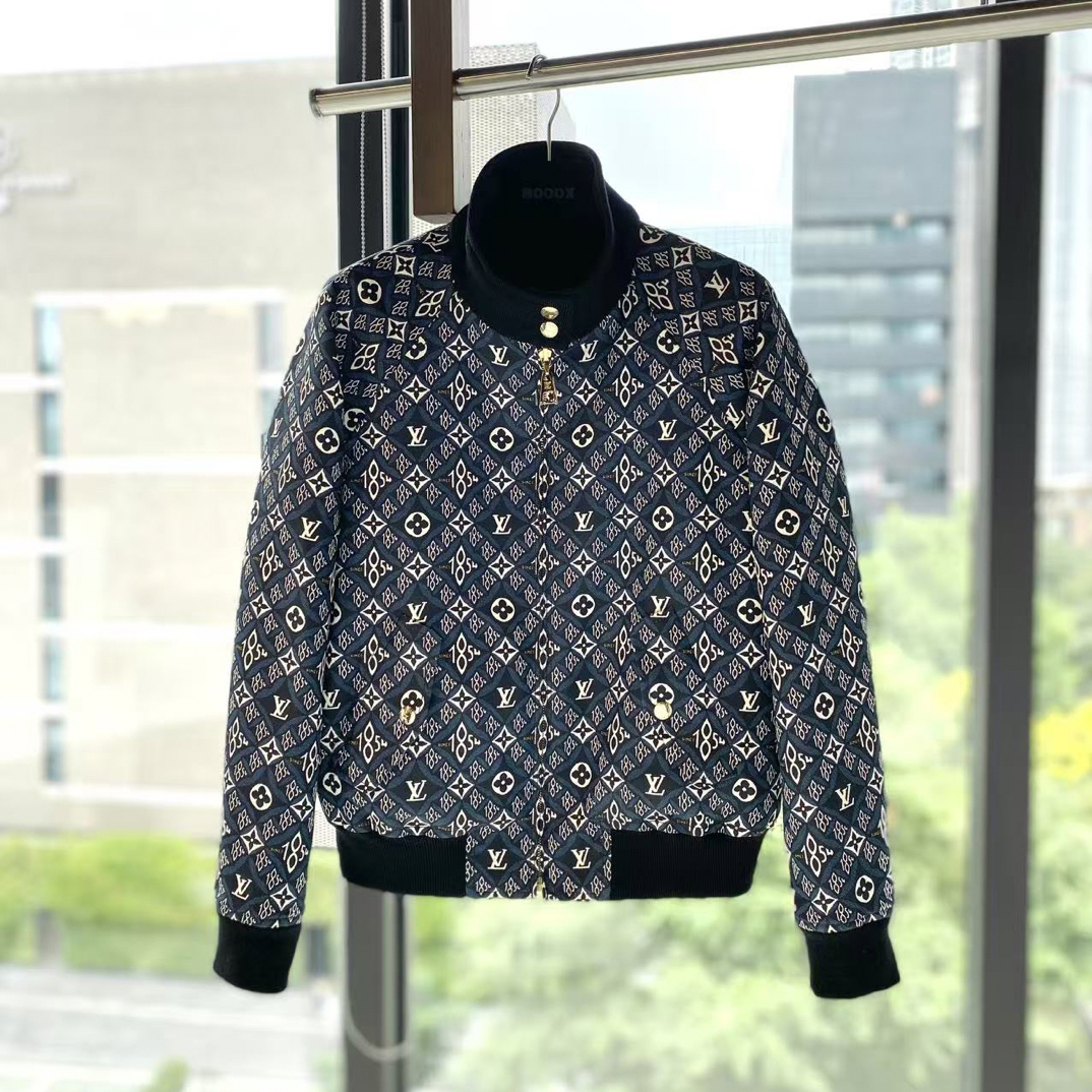 95新 LouisVuitton/路易威登  zz324 锦纶 1854满印双面外套 38码