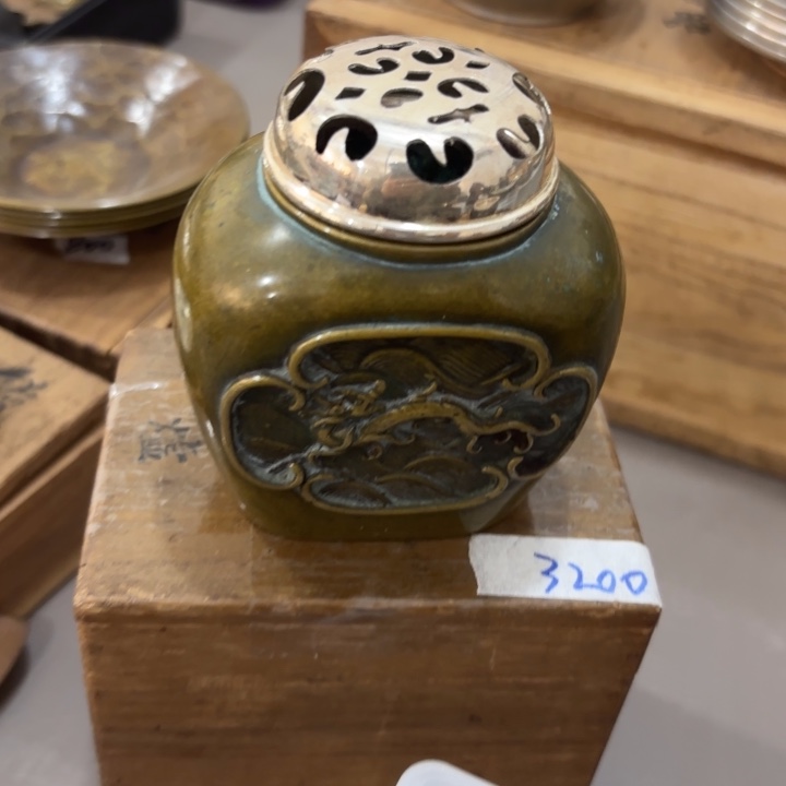 紫砂茶杯金*非常美丽漂亮的物品