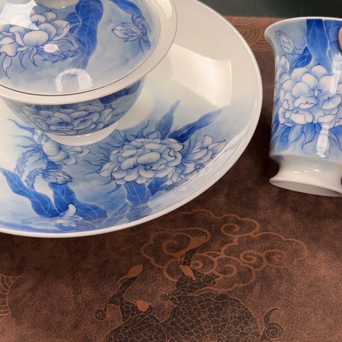 T****!纯手工手绘陶瓷茶具三件套