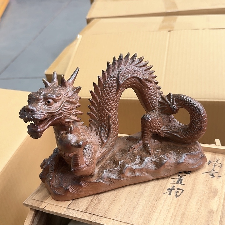 精品瓷器。              