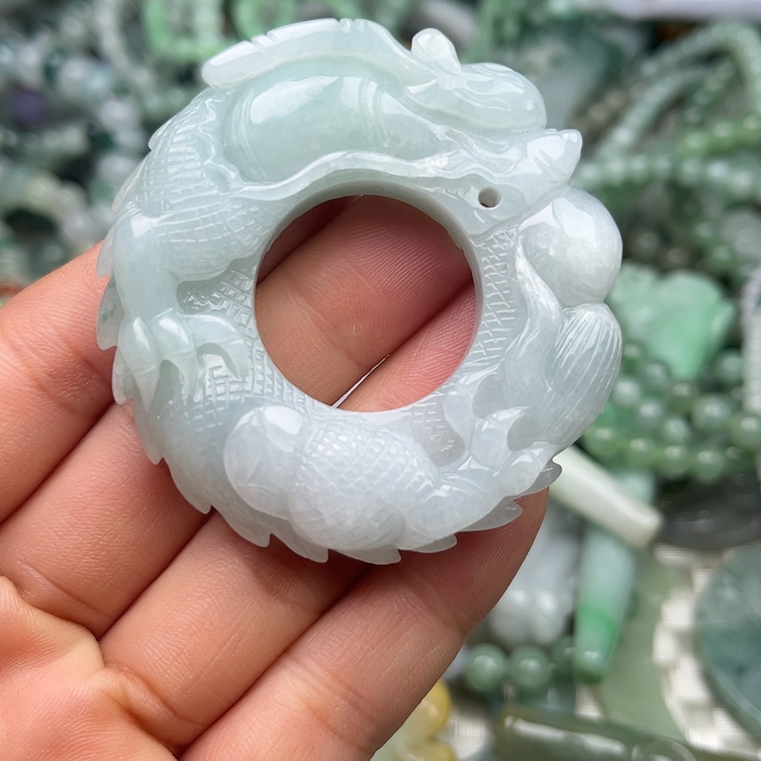 翡翠未镶嵌颈饰翡翠