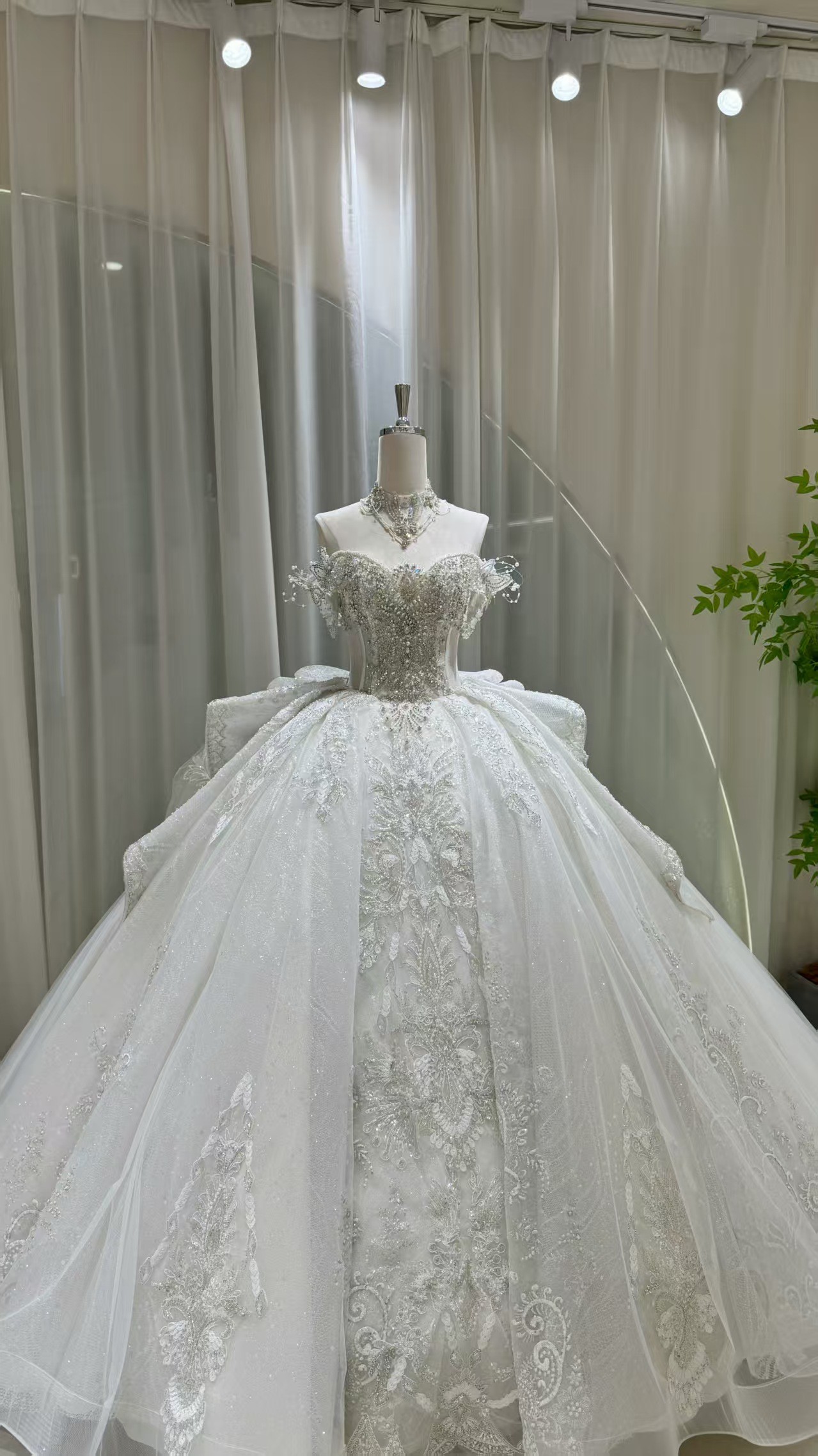 2025新款两穿一字肩公主法式主纱（可订制尺寸）