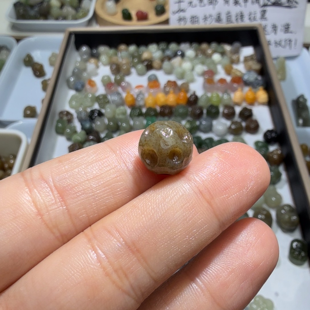 和田玉未镶嵌珠宝奇石