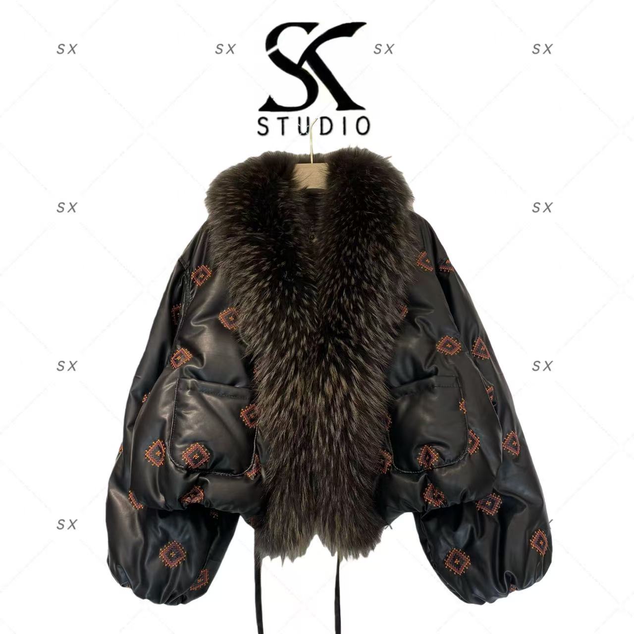 8586女装轻奢新款外套（貉子毛配羊皮）LNE-2502