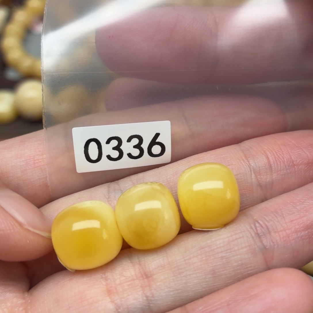 卓***储琥珀未镶嵌裸石蜜蜡12老型