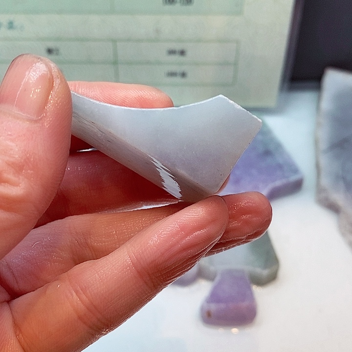 翡翠未镶嵌颈饰缅甸翡翠A会边角