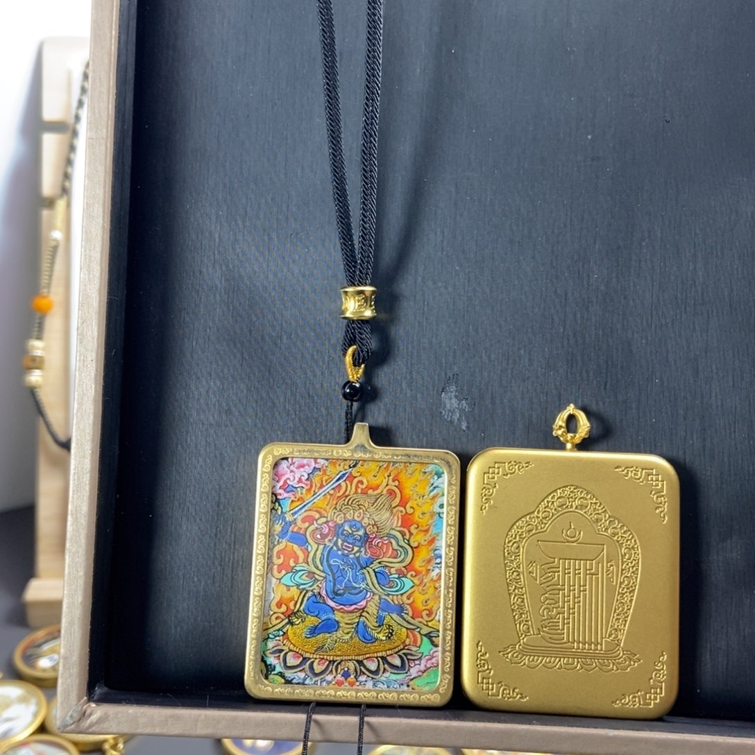 吊坠嘟***多美丽的唐卡结缘