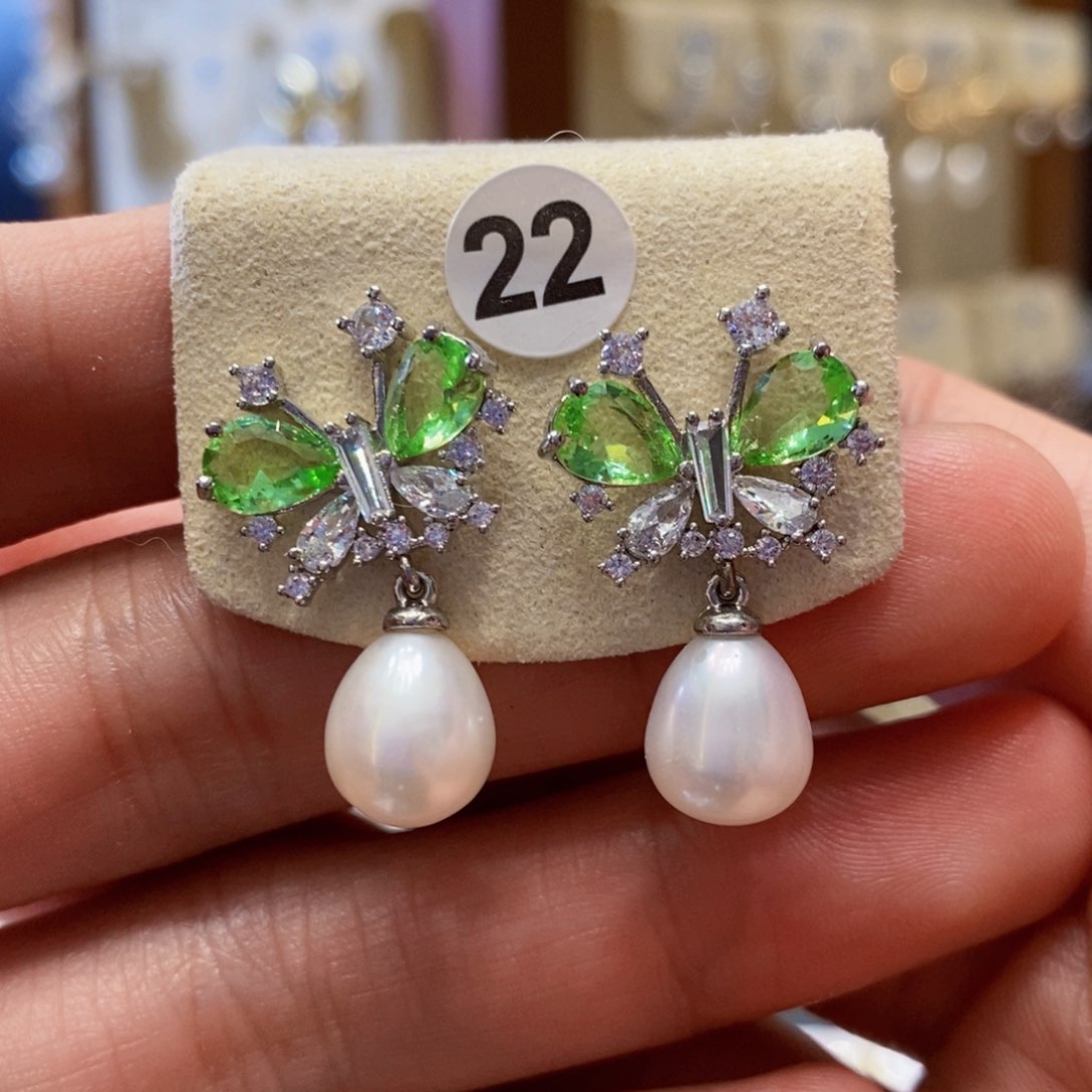 未镶嵌淡水珍珠耳饰