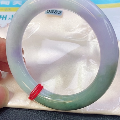 翡翠手镯未镶嵌0582号