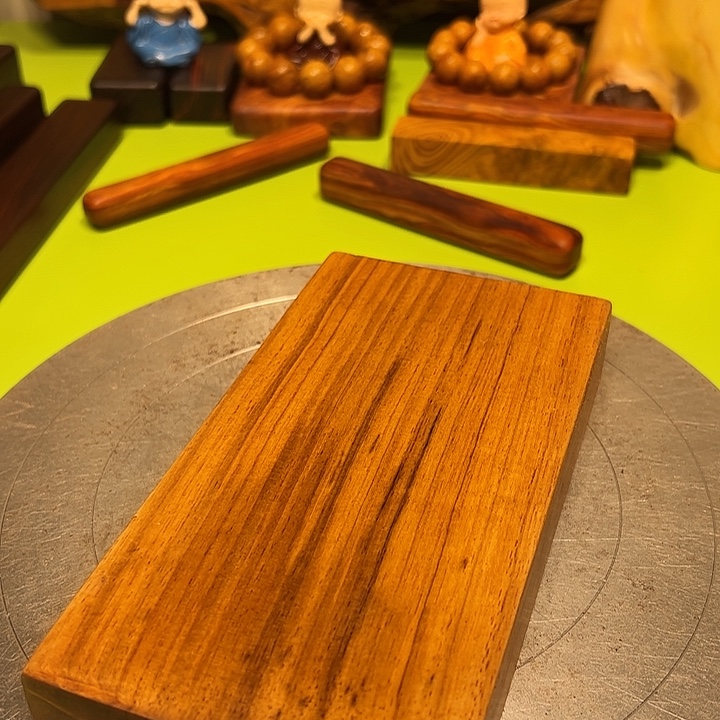 积***德紫檀木类端景台檀香