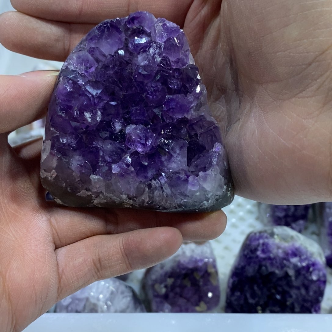 水晶摆件摆件未镶嵌是**啊