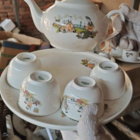 库存微瑕多孔茶壶一套容量800毫升