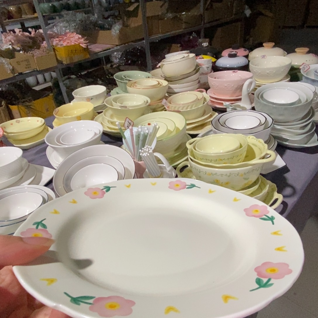 瓷两个八寸平盘，福利