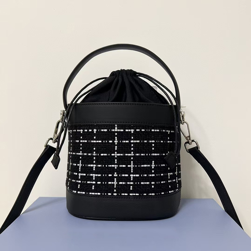 宝丫轻奢  女式时尚百搭编织单肩斜挎水桶包K2930