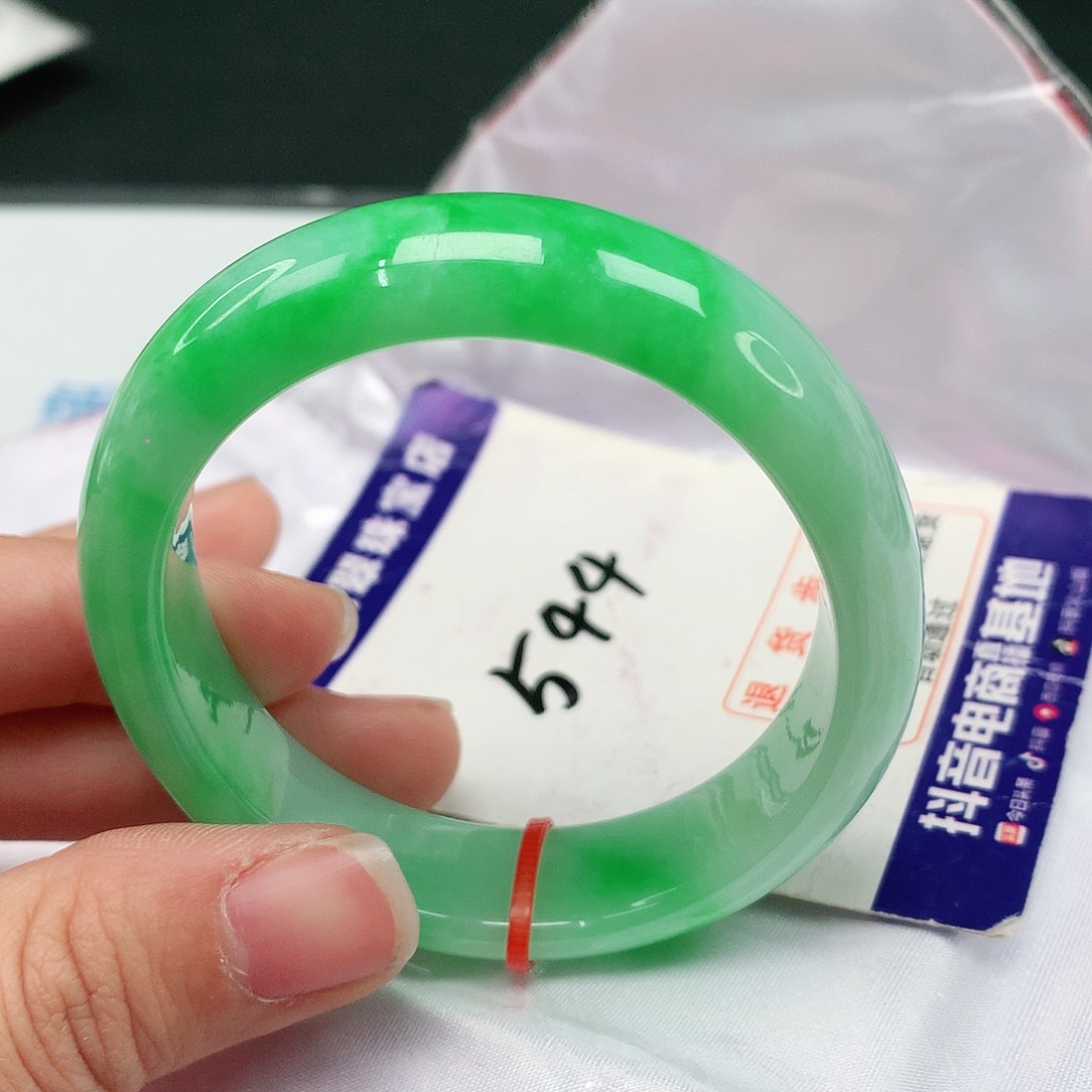 翡翠手镯（贵妃镯）未镶嵌翡翠