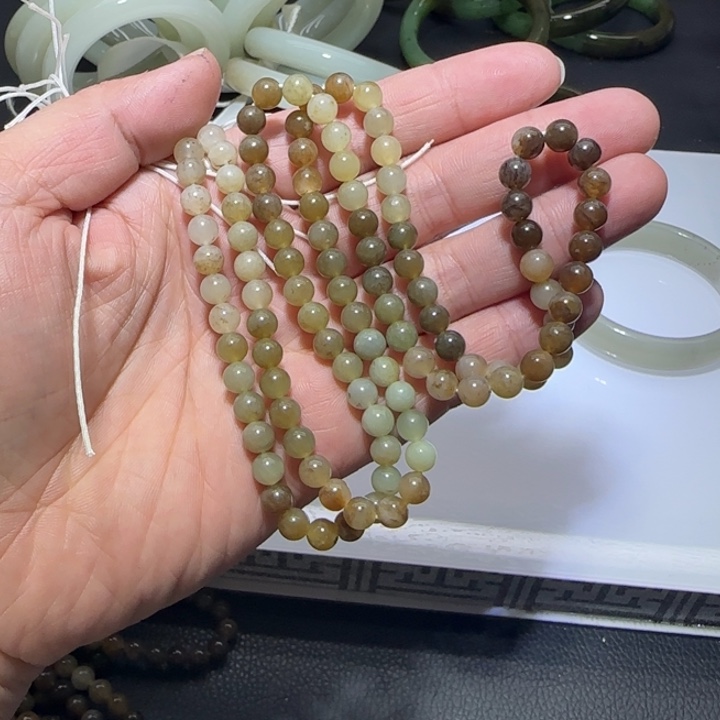 和田玉（糖玉）未镶嵌颈饰108卡5……70