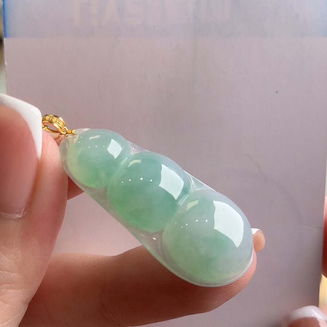 翡翠18K金镶嵌颈饰35