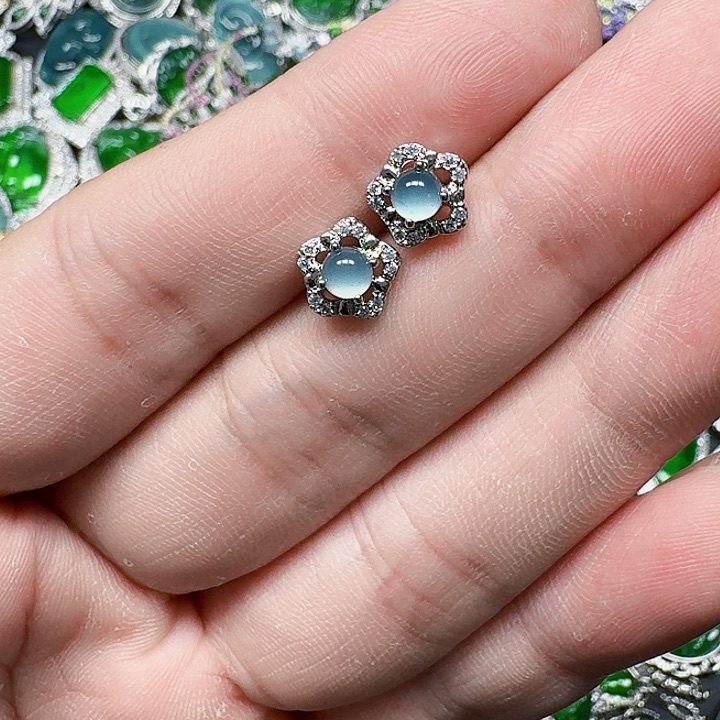 翡翠颈饰未镶嵌天然A货翡翠放漏