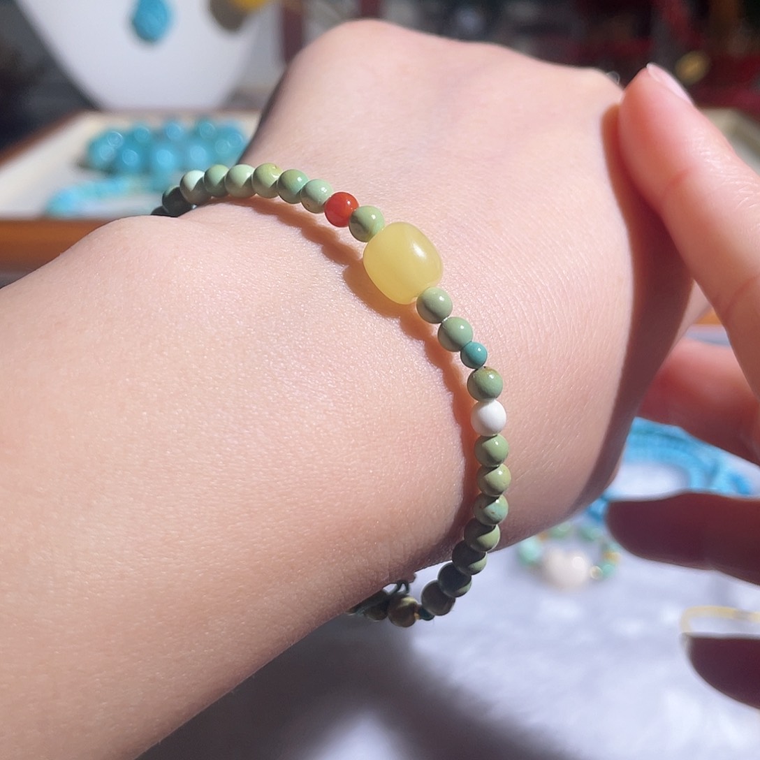 绿松石配饰未镶嵌