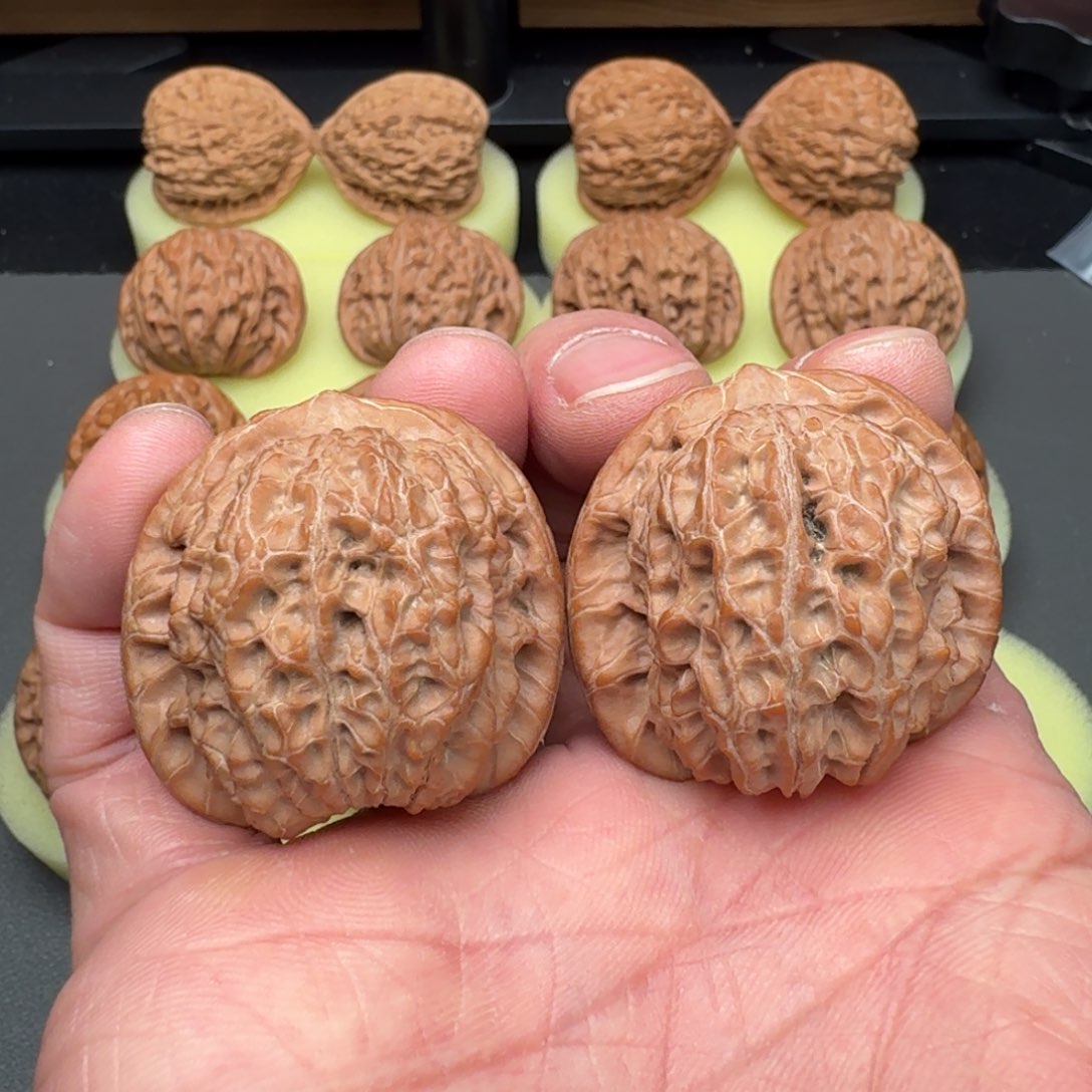 文玩核桃把件血麒麟40