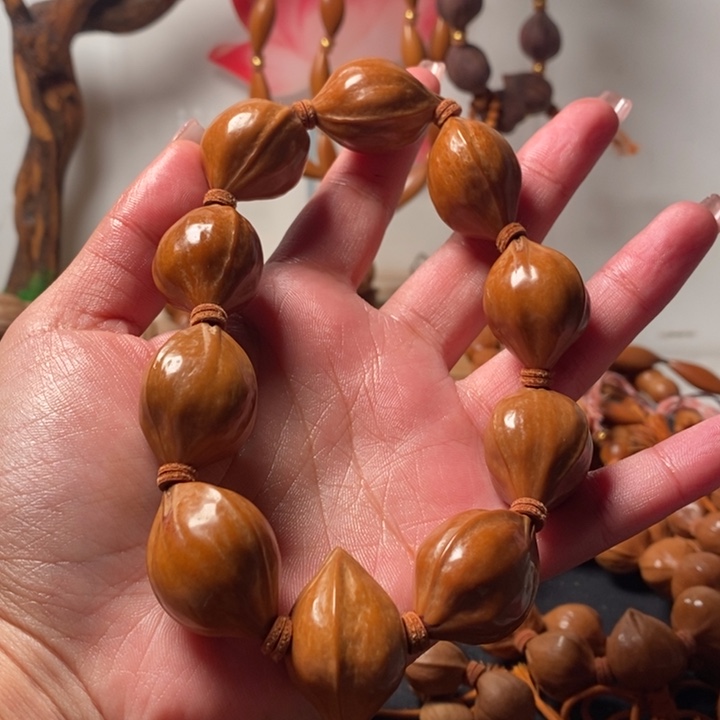 手串/手链橄榄核20三花铁盒