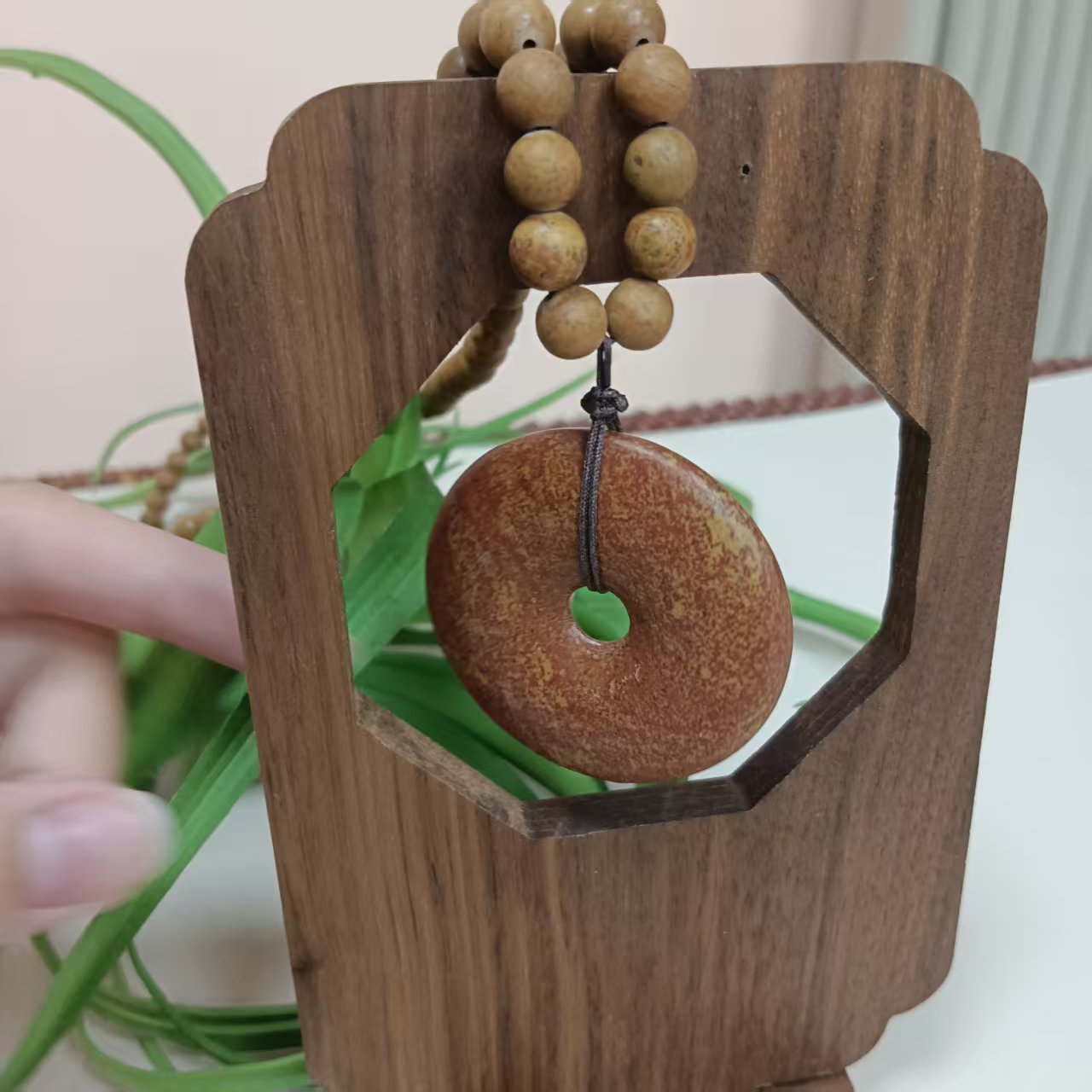 泗水砭石平安扣＋珠链吊坠（带天然气孔）刮板