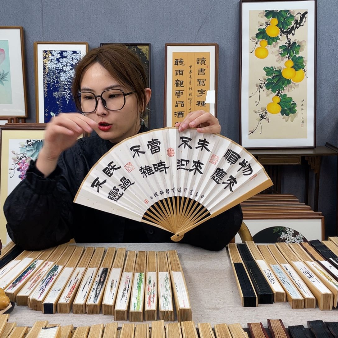 国画8寸玉竹-纯手绘-文玩扇骨（默认粘好）