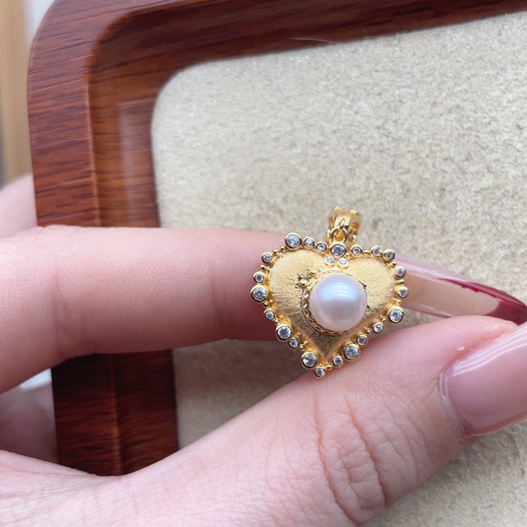 颈饰银S925镶嵌海水珍珠A104