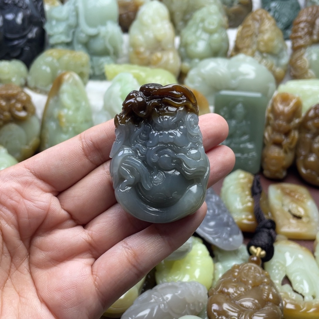 九***好颈饰未镶嵌和田玉