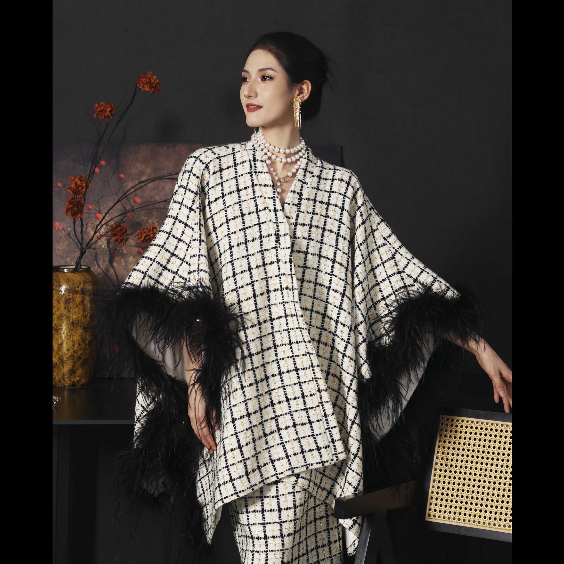 【米黑格纹与蓬松羽毛】XM轻奢法式复古典雅奢华高级感气质斗篷上衣
