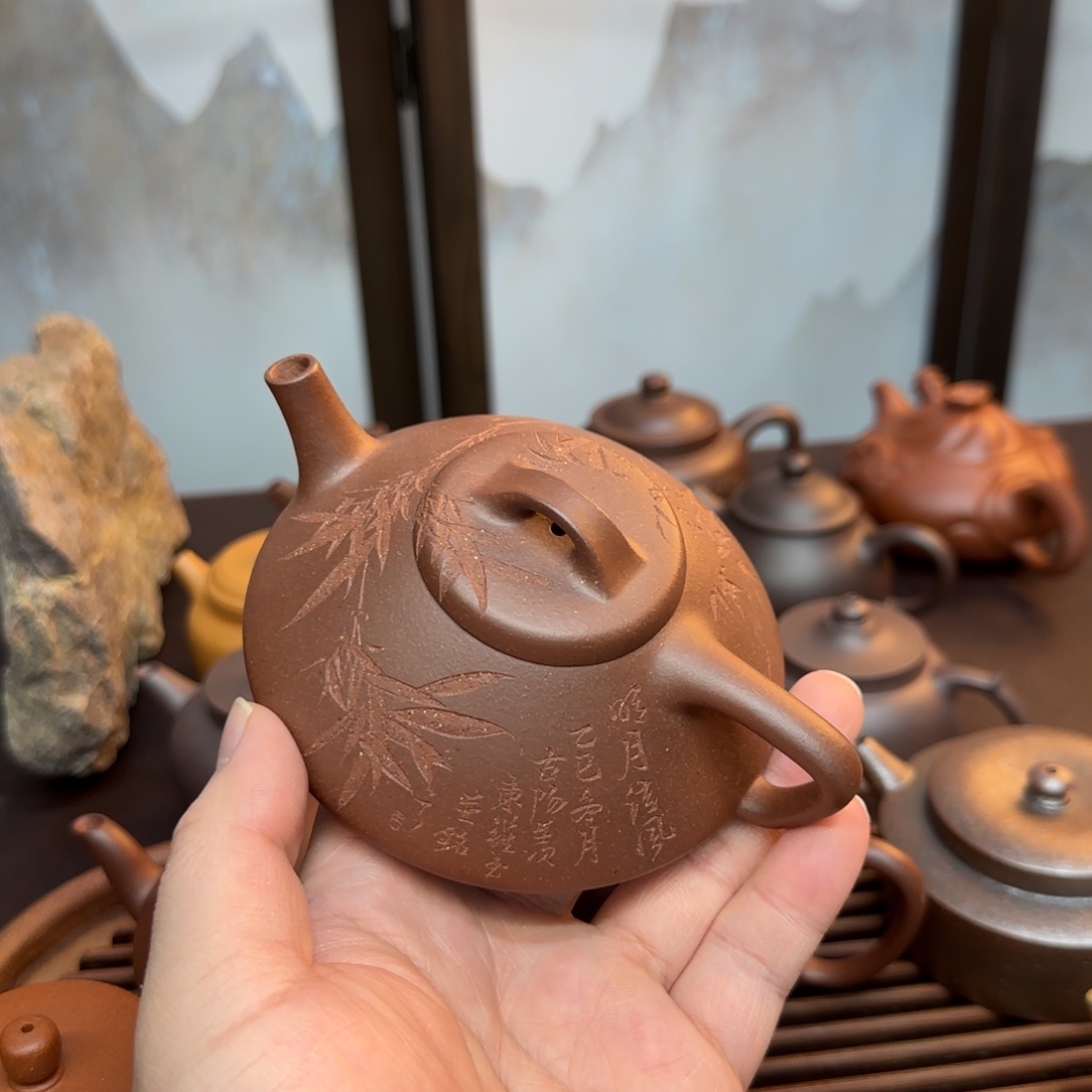 茶壶紫砂特练紫泥合瓢刻绘