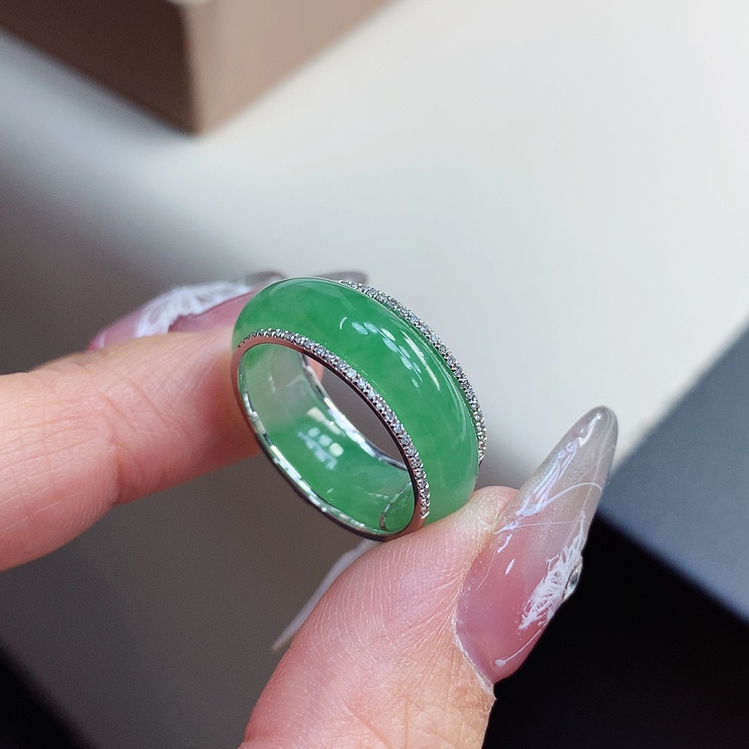 翡翠戒指18K金镶嵌14-15号一套