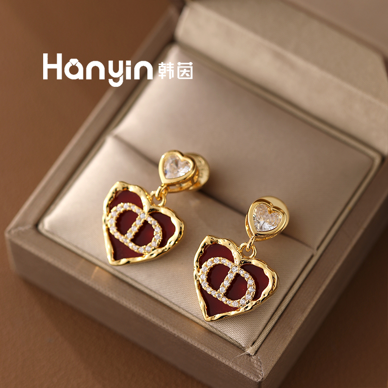 铜合金仿水晶耳饰 925银针肌理光面微镶红色猪鼻爱心流苏耳钉AAA