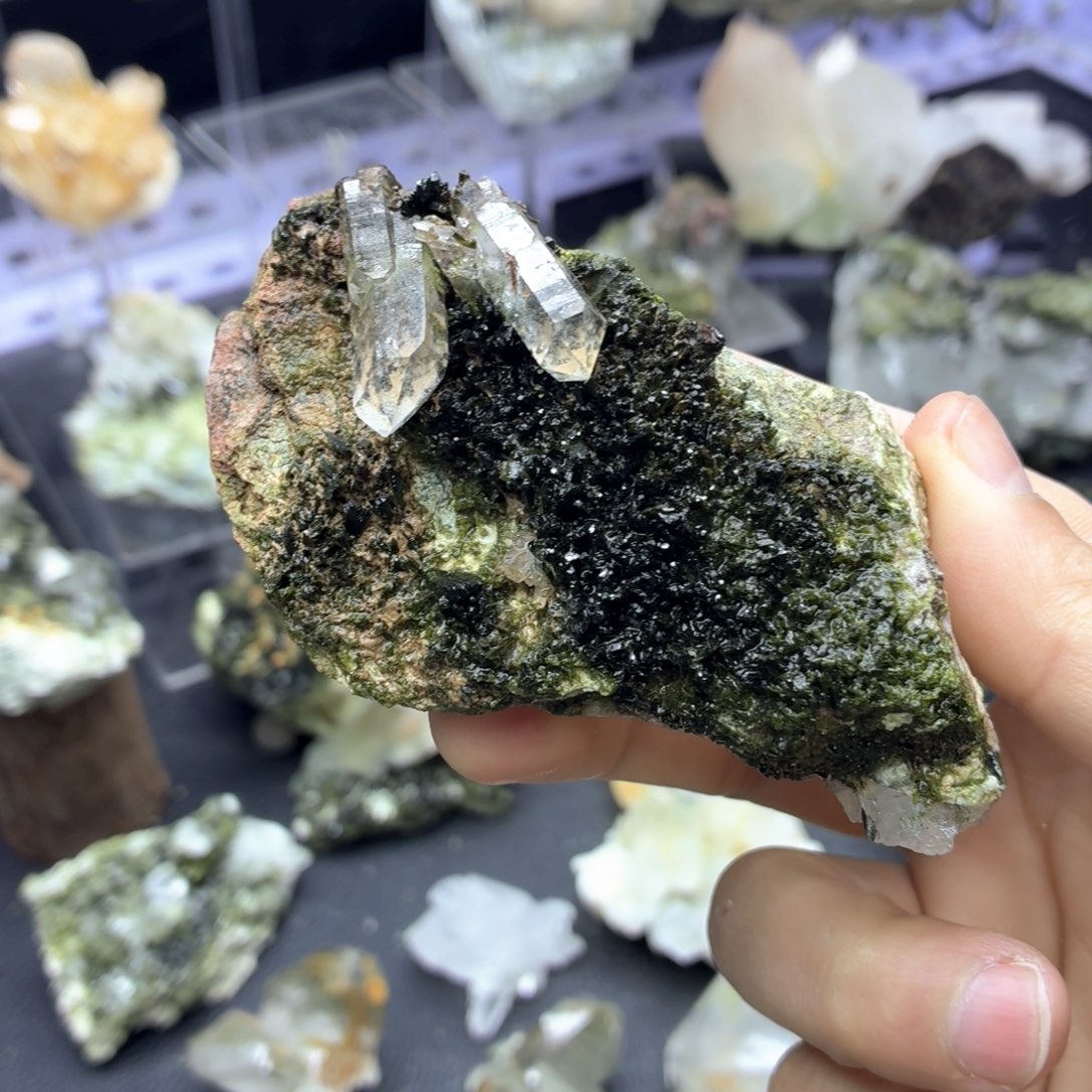 石材秋意盎然绿帘