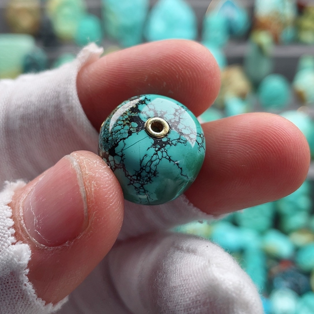 绿松石颈饰未镶嵌