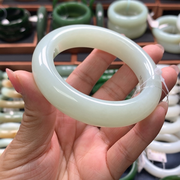 【闪购商品】未镶嵌手镯和田玉8