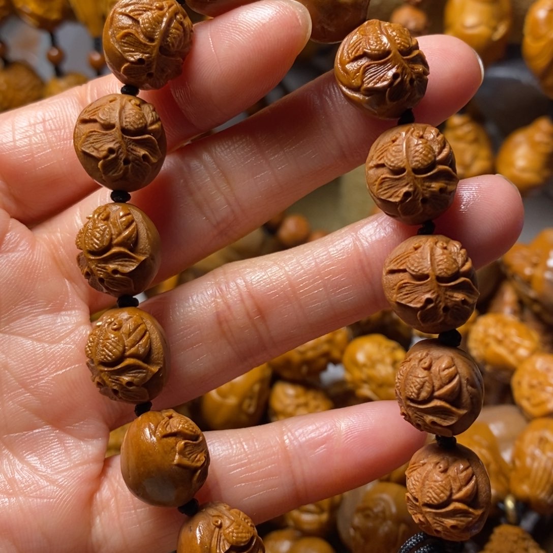 手串/手链橄榄核桃核小金鱼