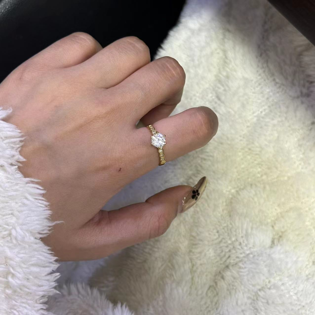 钛钢戒指 金色六抓蜂窝巢戒指-67085