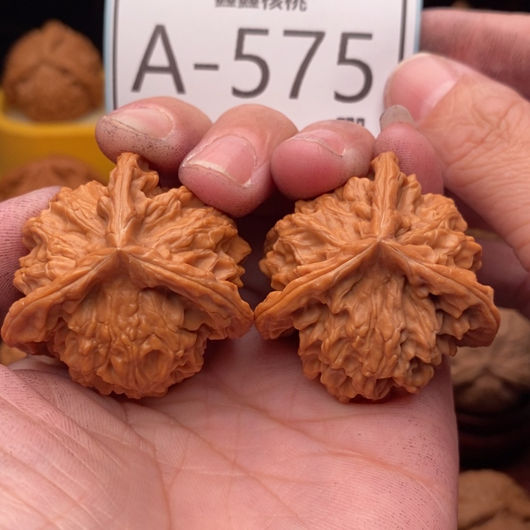 文玩核桃把件正奔39