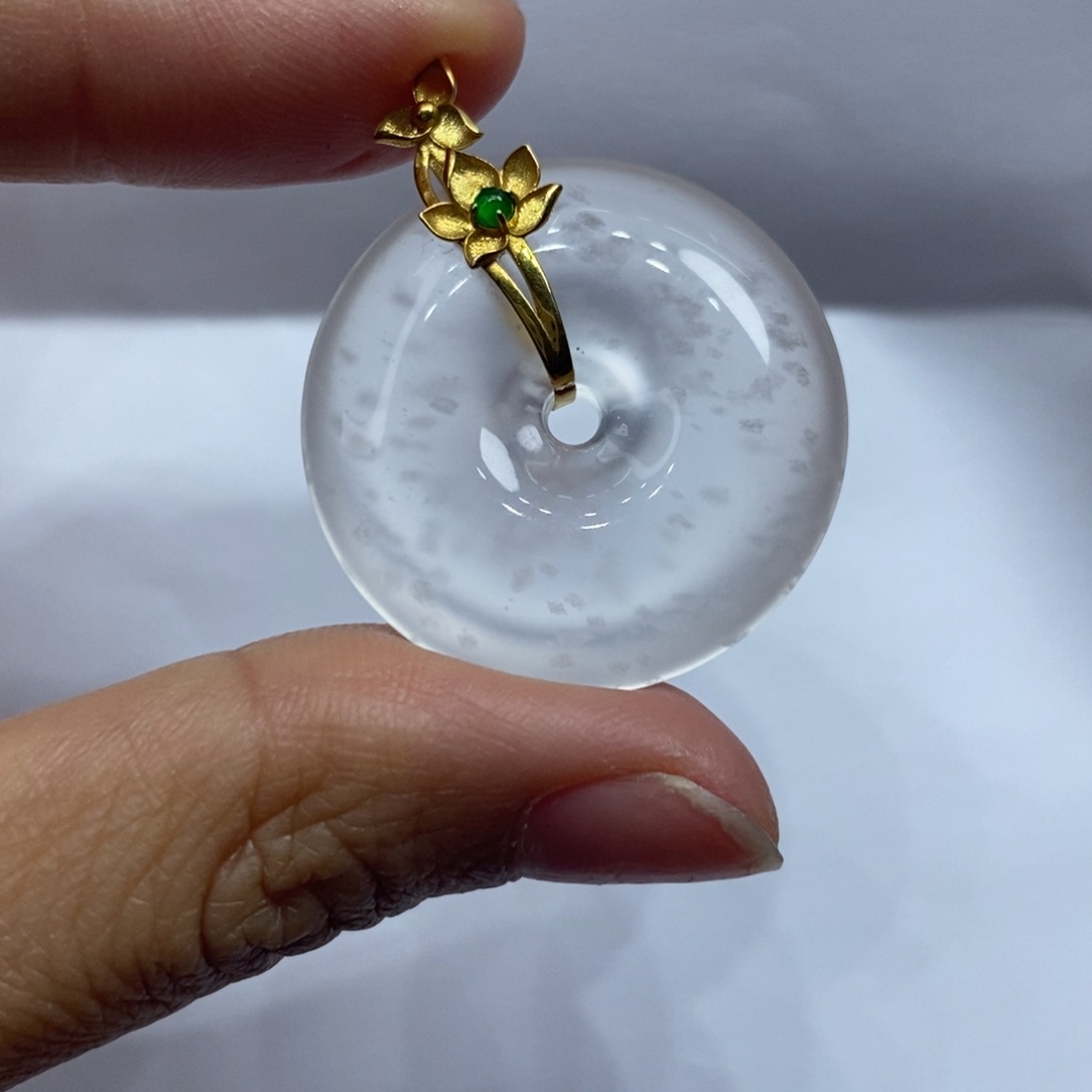 石英质玉平安扣18K金镶嵌海**王