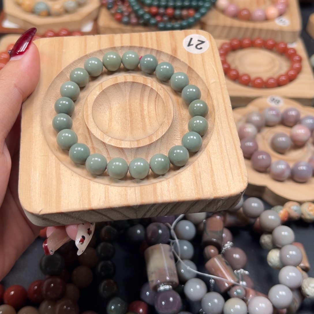 简***活石英质玉未镶嵌手链176