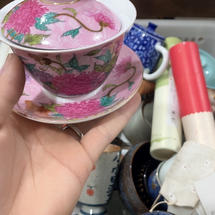 陶瓷茶具全部清清完回家过年