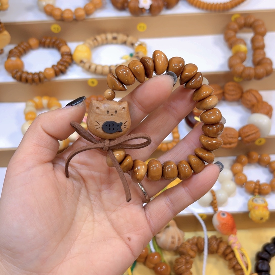 星月菩提手串库克随行猫吃鱼