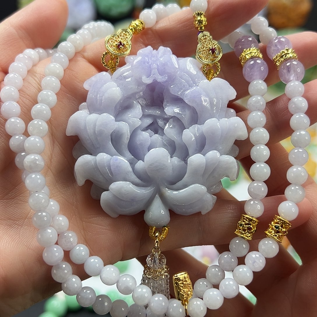 翡翠未镶嵌颈饰吊坠